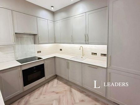 2 bedroom flat to rent - Photo 2