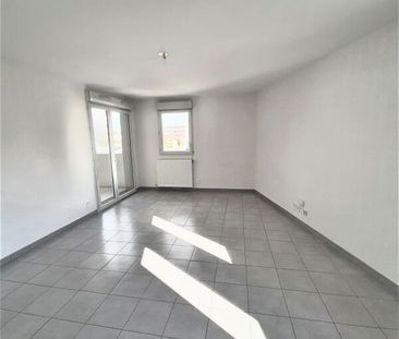 Location Appartement 1 pièce 35m² LAUNAGUET 31140 - Photo 2
