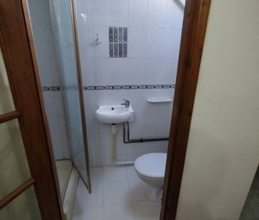 Room in a Shared House, Limpsfield Avenue, CR7 - Photo 3