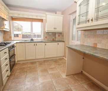 3 Bedroom House - Semi-Detached - Photo 5