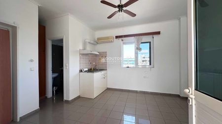Studio/Γκαρσονιέρα για ενοικίαση Κέντρο (Άγιος Δημήτριος) - Photo 2