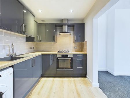 2 bedroom flat to rent - Photo 5