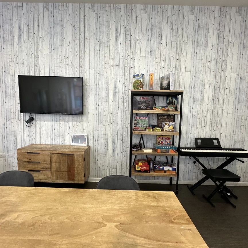 Silver Studio - Photo 1