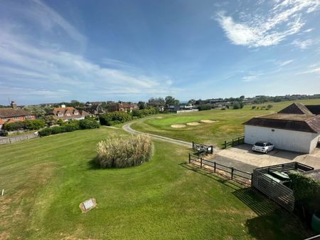 A 3 Bedroom Flat Instruction to Let in Bexhill On Sea - Photo 3