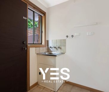 Cosy & Convenient 2-Bedroom Unit in Mount Waverly - Photo 5
