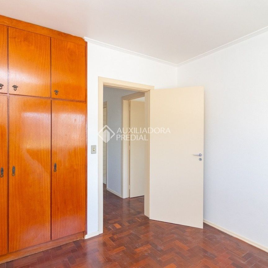Apartamento com 2 quartos e 66m² para alugar em Menino Deus, Porto Alegre. - Photo 1