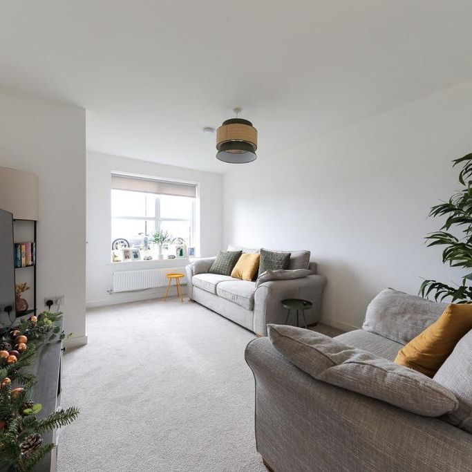 3 bedroom semi-detached house to rent - Photo 1