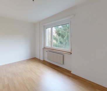 Grosszügige 3 Zimmerwohnung in Kloten - Photo 2