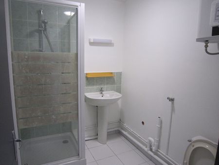 Location Appartement 1 pièce 21m² - Photo 4