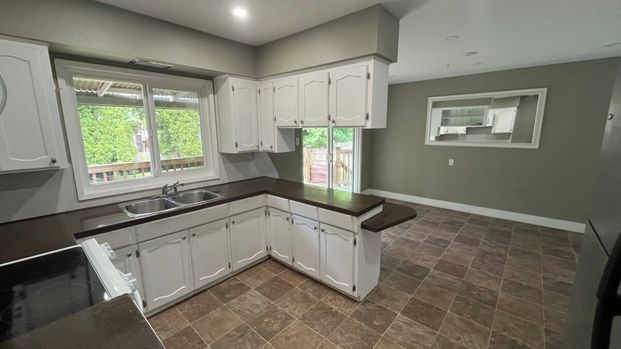 Charming 3 Bedroom Upper - Photo 1
