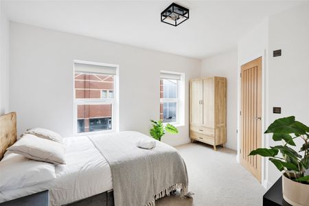 Church Road, Lawrence Hill, Bristol - Photo 2