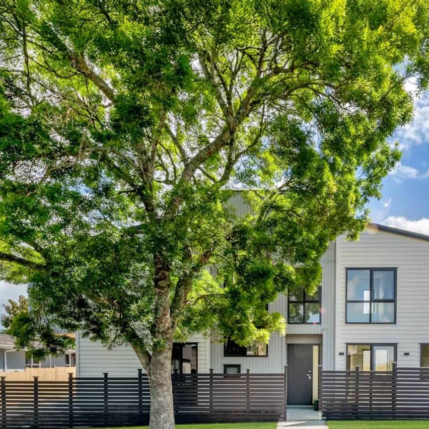 Brand new 5 Bedroom House at Prime Howick Location - Photo 1