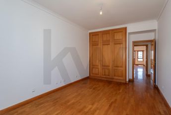 Apartamento T4 em Lisboa