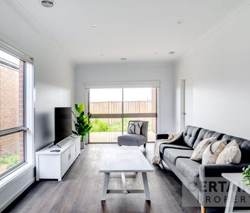 NEWLY FURNISHED CO-LIVING SPACE - - Photo 3