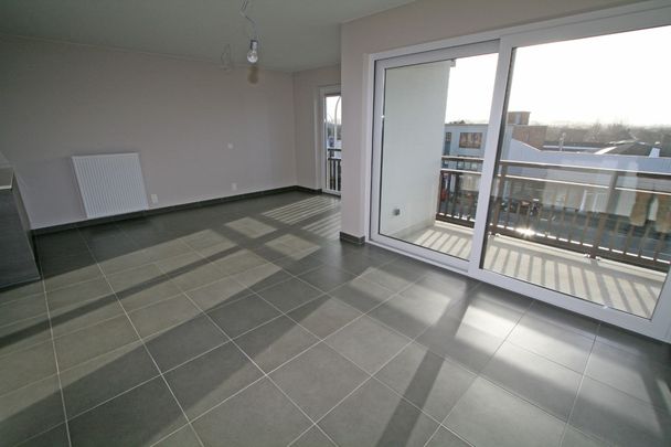 Ongemeubeld hoekappartement met prachtig zonneterras - Foto 1