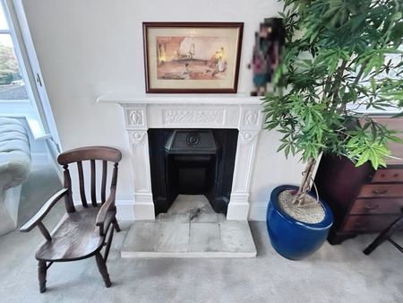 2 bedroom Flat To Let - Photo 4