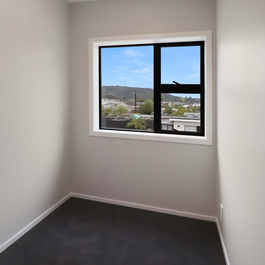 Naenae Living - Photo 1