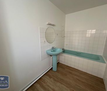 Location Appartement 2 pièces 45m² LAVAL 53000 - Photo 6