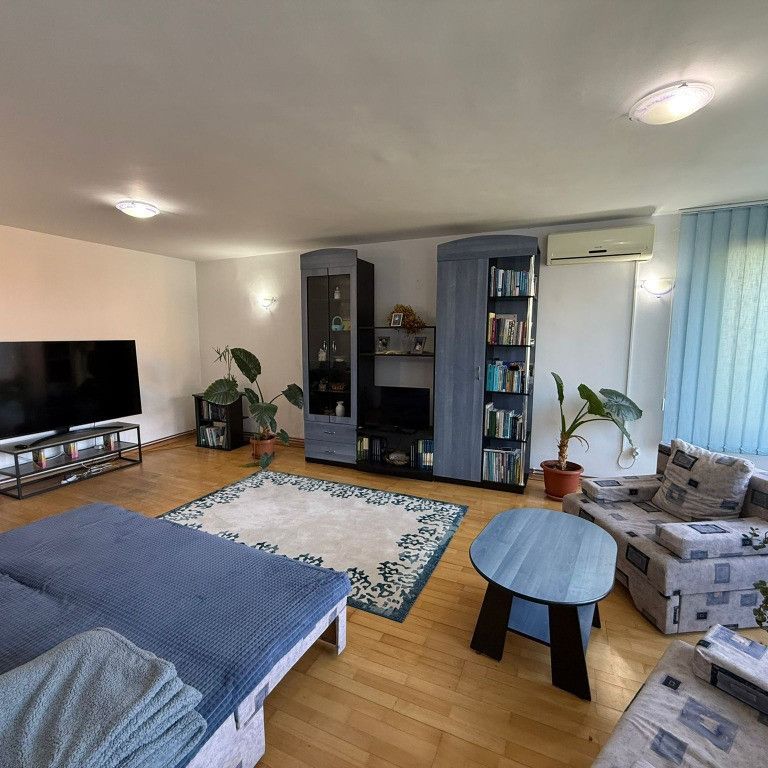 AA/1136 De închiriat casă în Mures- Sancrai - Fotografie 1