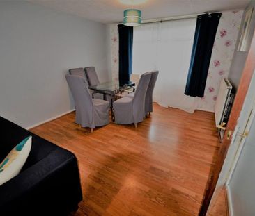 5 bedroom house to rent - Photo 2