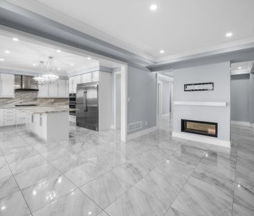 For Lease - 35 Tyndall Drive, Bradford West Gwillimbury, Ontario - Photo 2