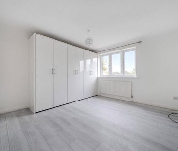 4 bedroom detached house to rent - Photo 4