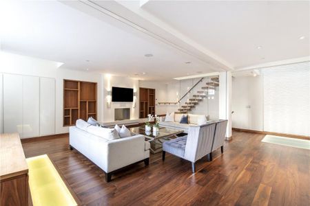 3 bedroom mews to rent - Photo 3