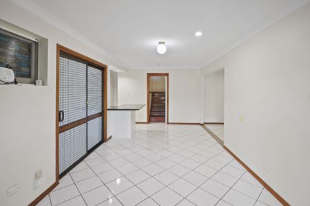 17 Marmion Parade, Taringa - Photo 2