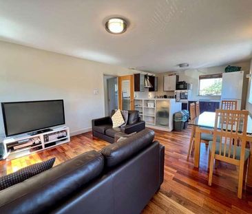 Henke Court, Caerdydd, CF10 - Photo 1