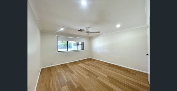 Large family home located in Buxton - Photo 1