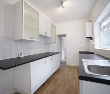 2 bedroom Flat To Let Total Size: 700 SQ FT - Photo 4