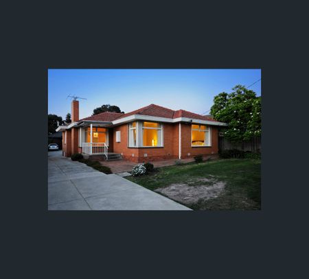3/2 Georges Road, Ringwood, Vic 3134 - Photo 2
