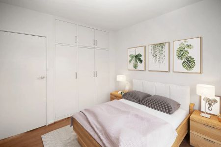 FIRST FLOOR APARTMENT IN DELIGHTFUL TREE-LINED STREET - Photo 2