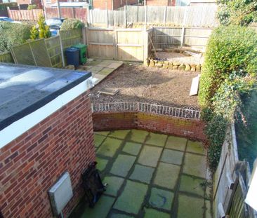 2 bedroom semi-detached house to rent - Photo 3