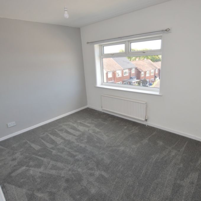 3 Bedroom Semi-Detached House - Photo 1