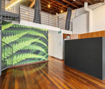 Unique and spacious - Photo 6