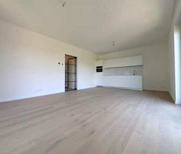 Appartement te huur - foto 2