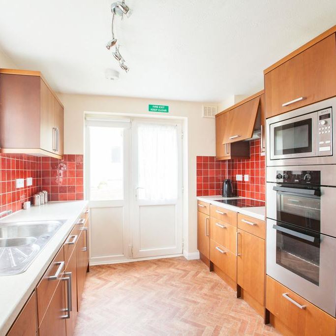 4 bedroom house to rent - Photo 1
