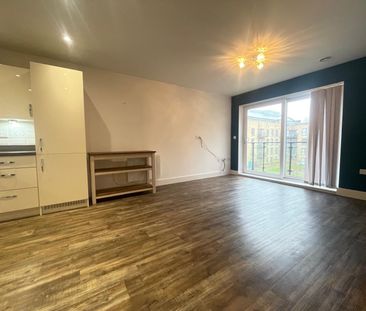 The Embankment, Hemel Hempstead, Nash Mills Wharf - Photo 1