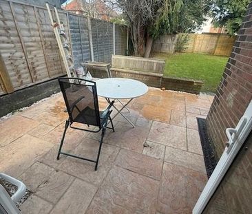 1 bedroom in a house share to rent - Photo 6