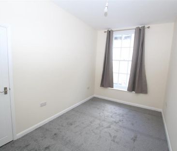 3 bedroom apartment to rent - Photo 4