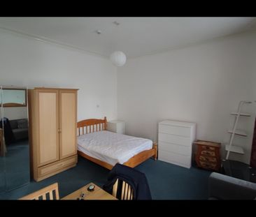 Studio Flat, Muswell Road, N10 - Photo 2