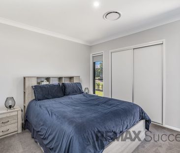 Stunning Home in Prime Avenues Location - Photo 4