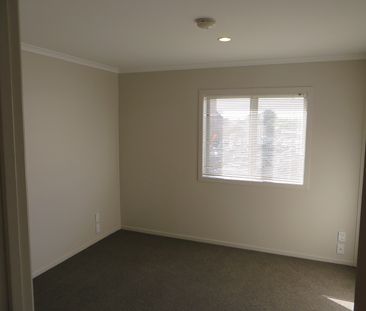 Such a handy location! - Photo 1