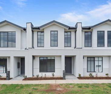 27 Andre Walk, Truganina, Vic 3029 - Photo 5