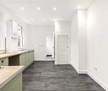 Seven Sisters Road, N15, London - Photo 2