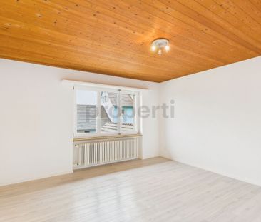 Generous 4.5-room apartment with mountain view in Maschwanden - Photo 1