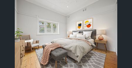 Charming family abode on 653 sqm block - Photo 2