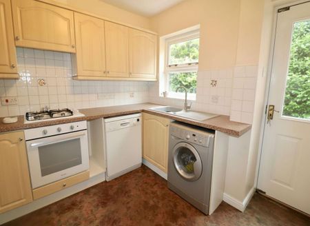 3 bedroom detached house to rent - Photo 2