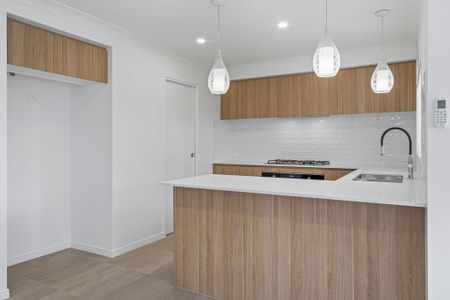 Brand New 4-Bedroom Family Home - Photo 5